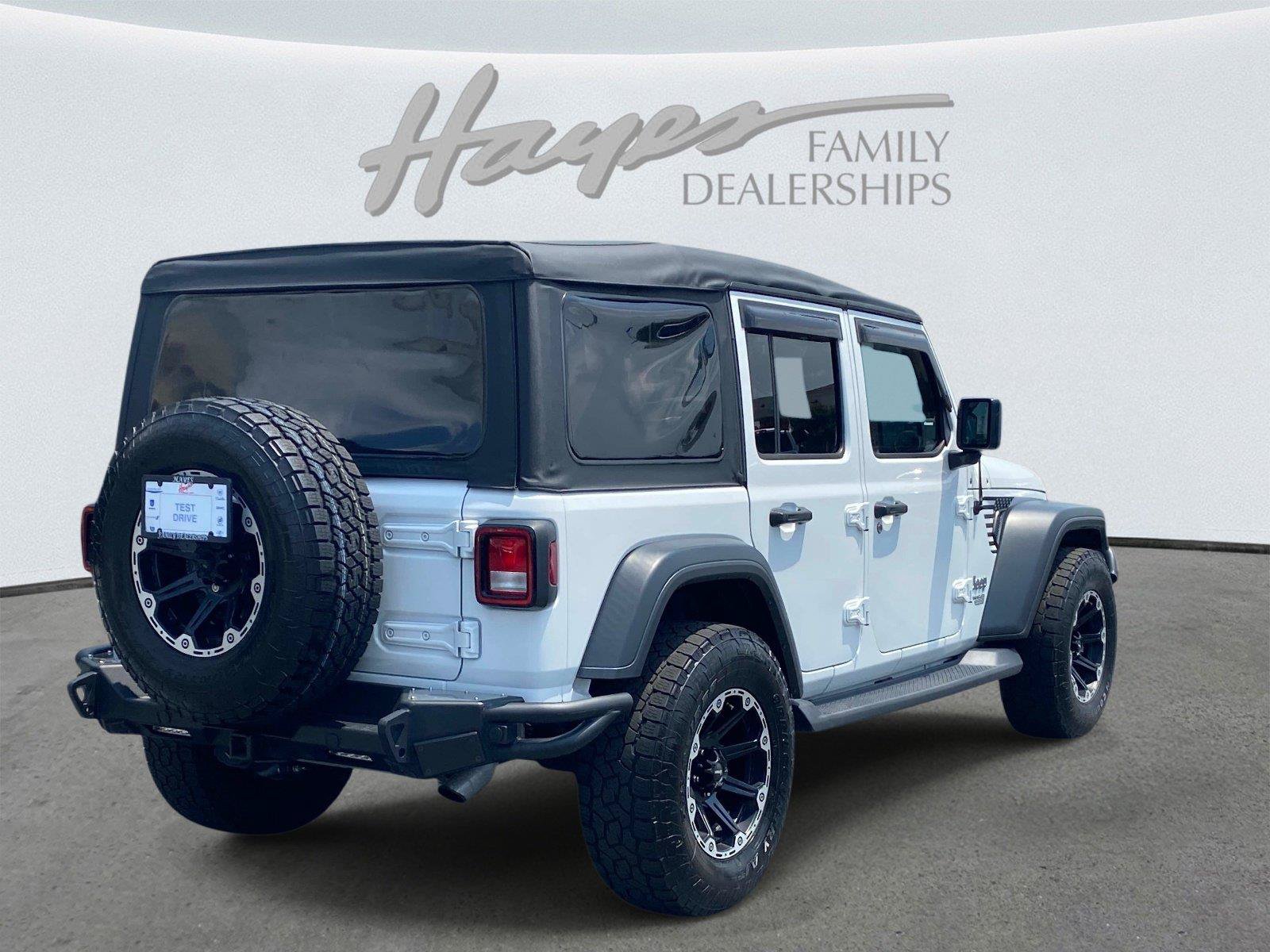 Used 2018 Jeep Wrangler Unlimited Sport AWD/4WD image 3