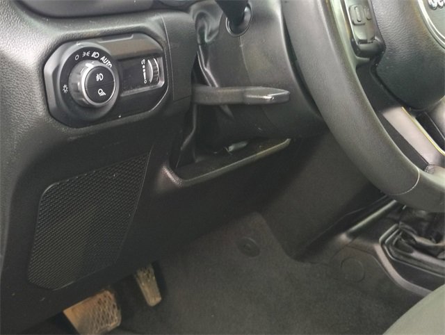 Used 2023 Jeep Gladiator Sport image 12