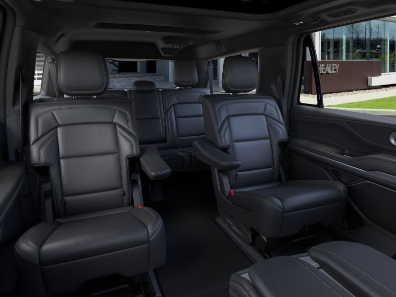 New 2026 Lincoln Navigator L Reserve w/ Jet Appearance Package AWD/4WD image 11