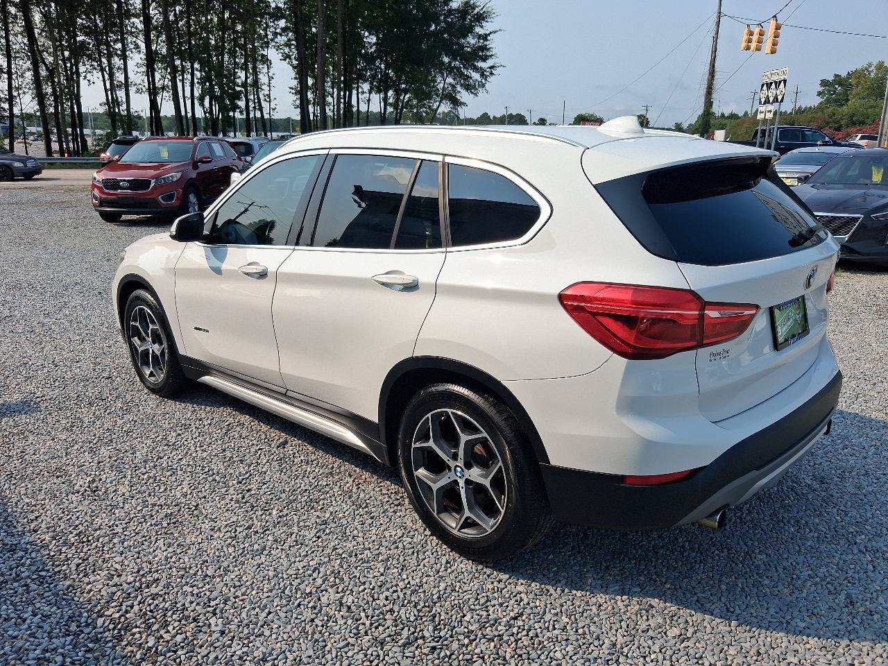 Used 2018 BMW X1 xDrive28i AWD/4WD image 3