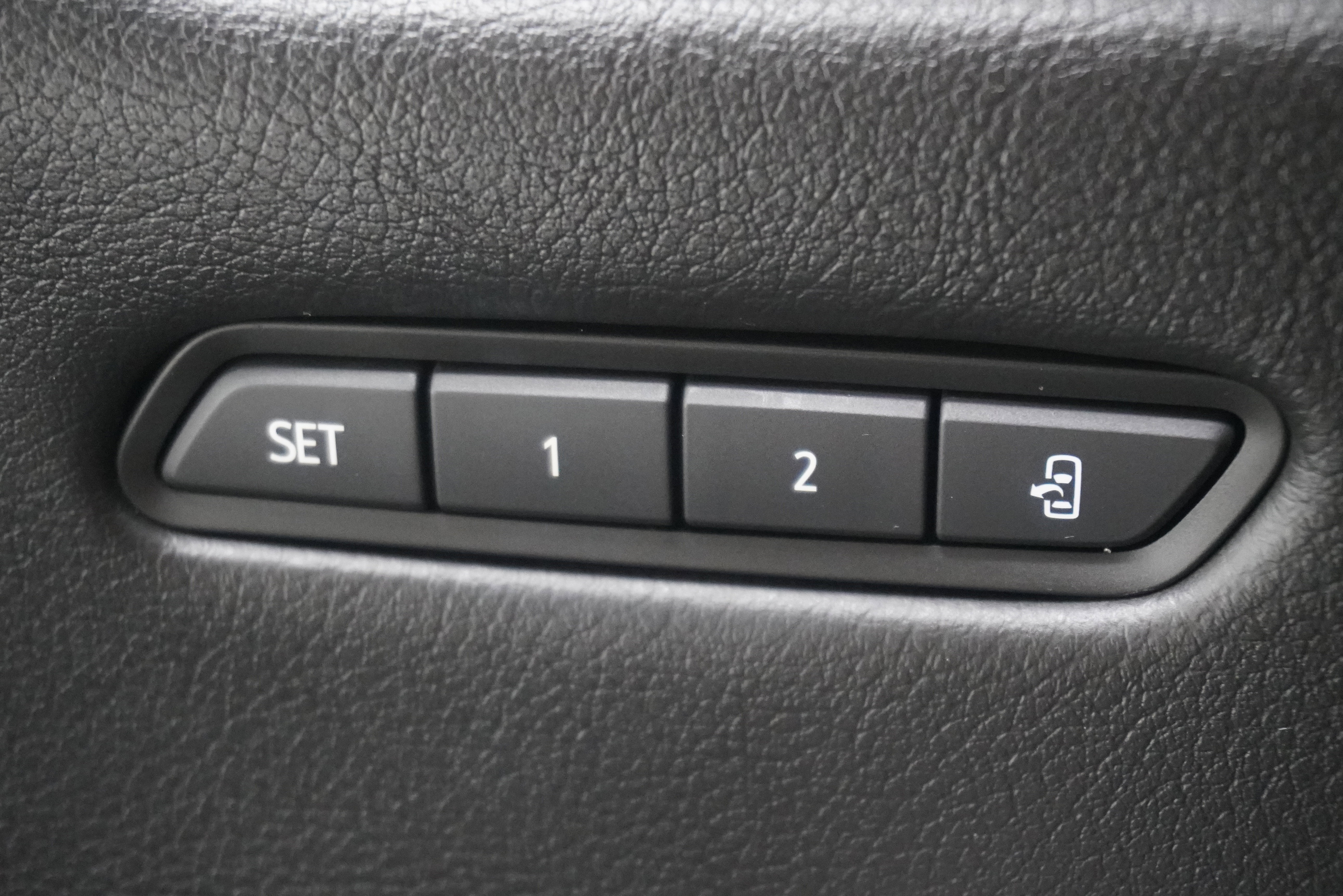 Used 2022 Cadillac XT5 Premium Luxury w/ Technology Package FWD image 15