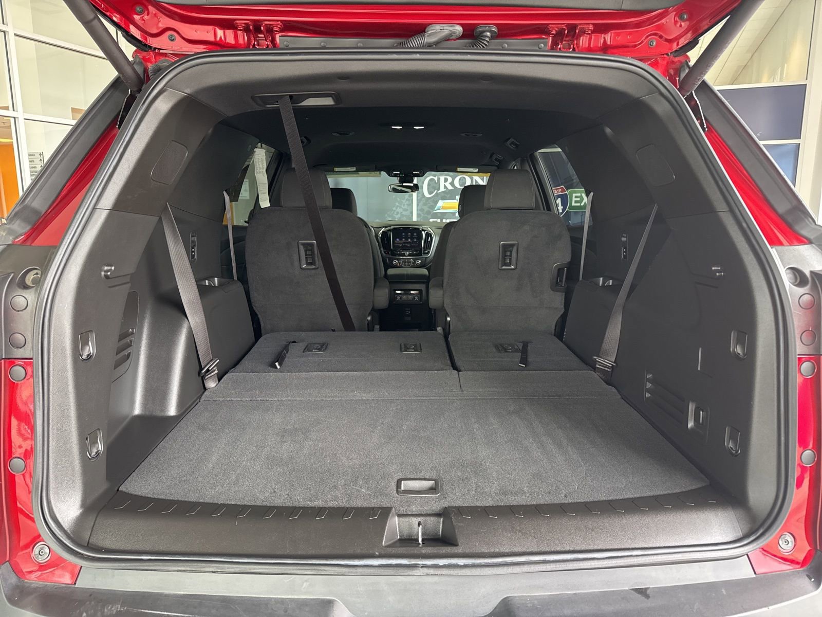 Used 2023 Chevrolet Traverse LT image 13