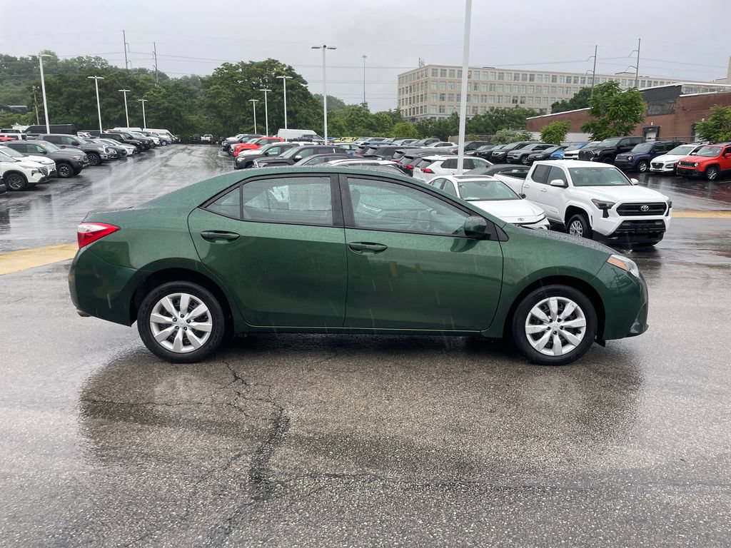 Used 2015 Toyota Corolla LE FWD image 7