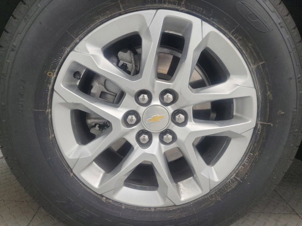 Used 2021 Chevrolet Traverse LS FWD image 31