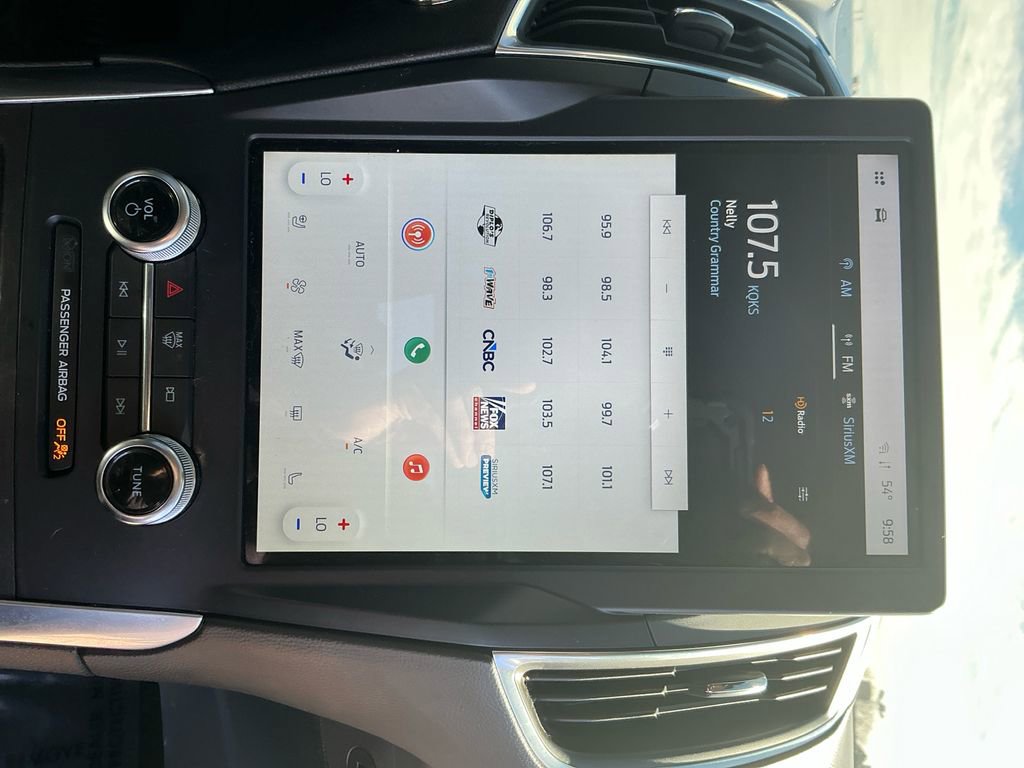 Used 2023 Ford Edge Titanium image 16