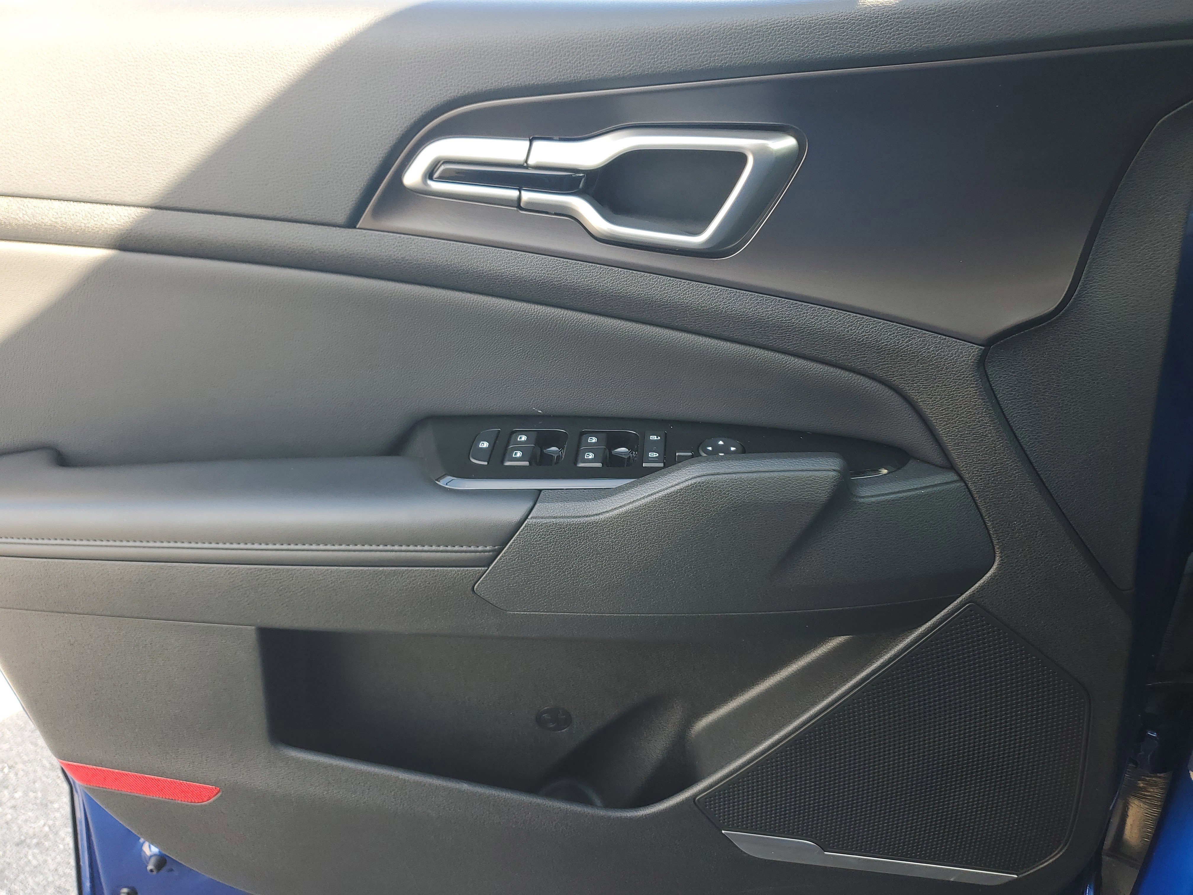 Used 2023 Kia Sportage EX image 27