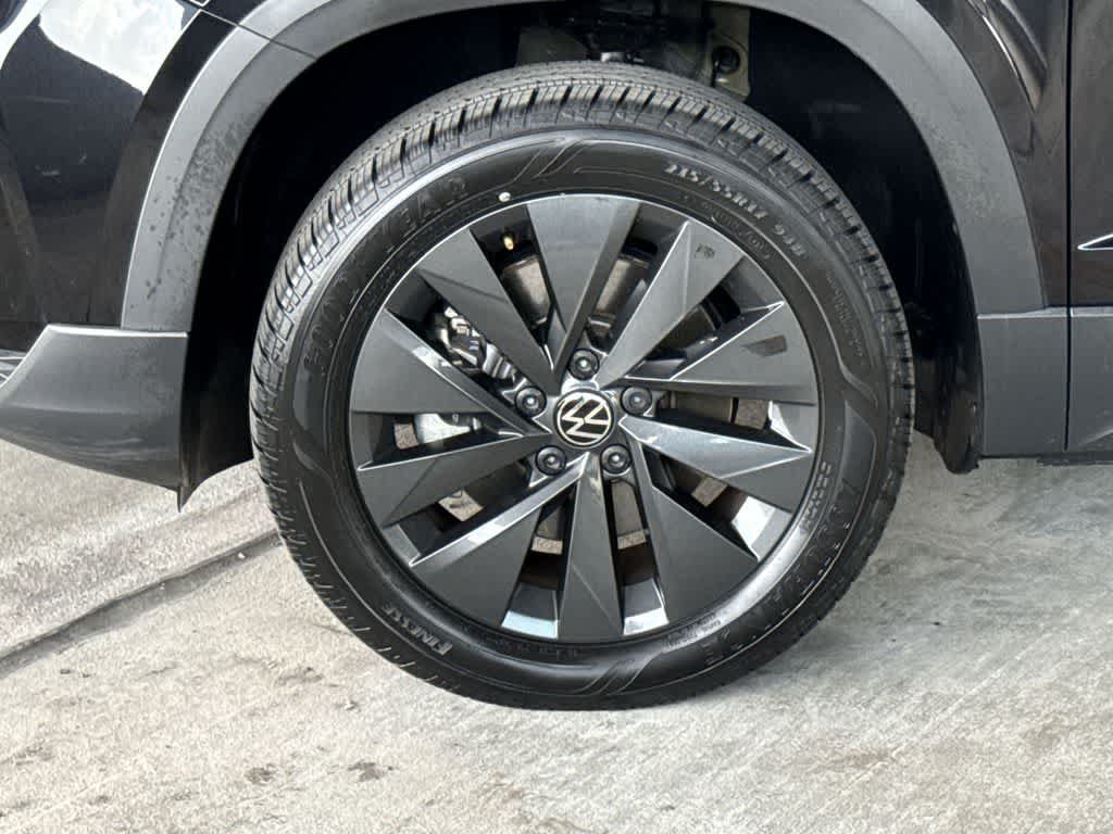 Used 2024 Volkswagen Taos S FWD image 11