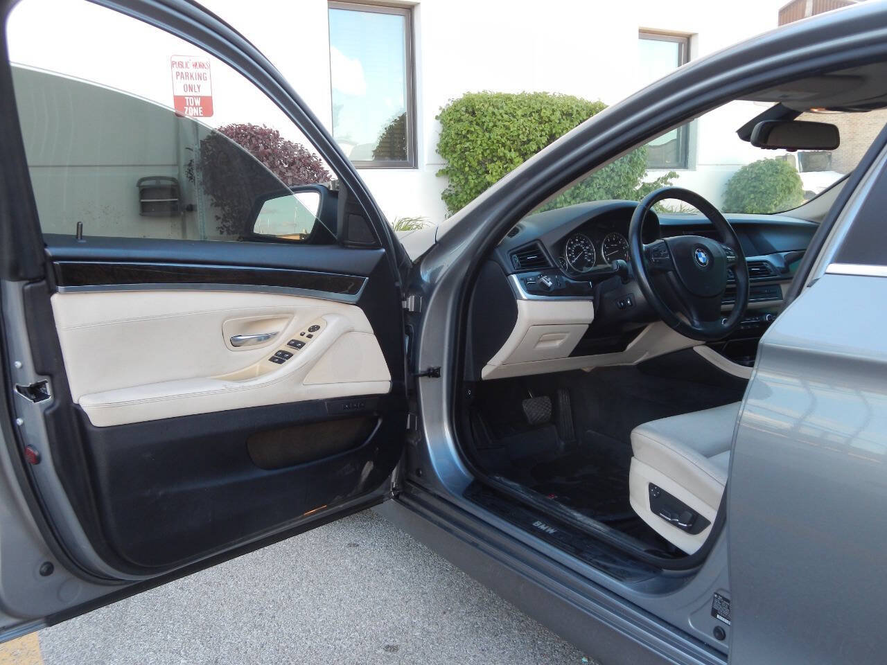 Used 2011 BMW 535i xDrive Sedan AWD/4WD image 24