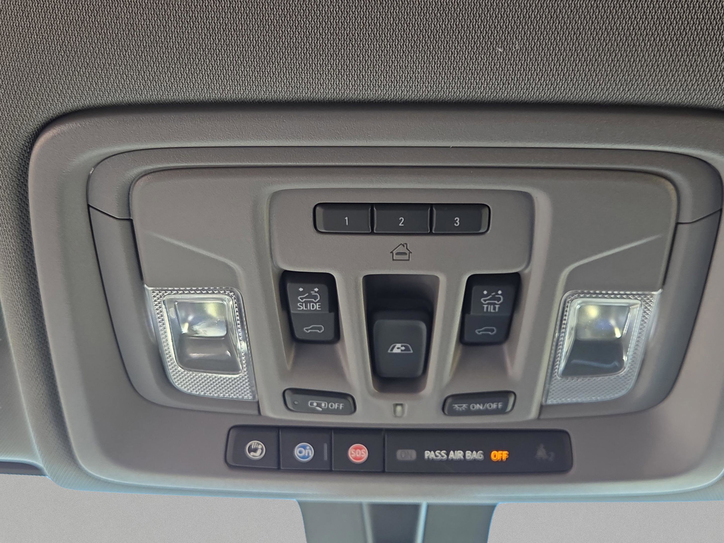 Used 2022 Chevrolet Silverado 2500 LTZ w/ LTZ Plus Package image 17