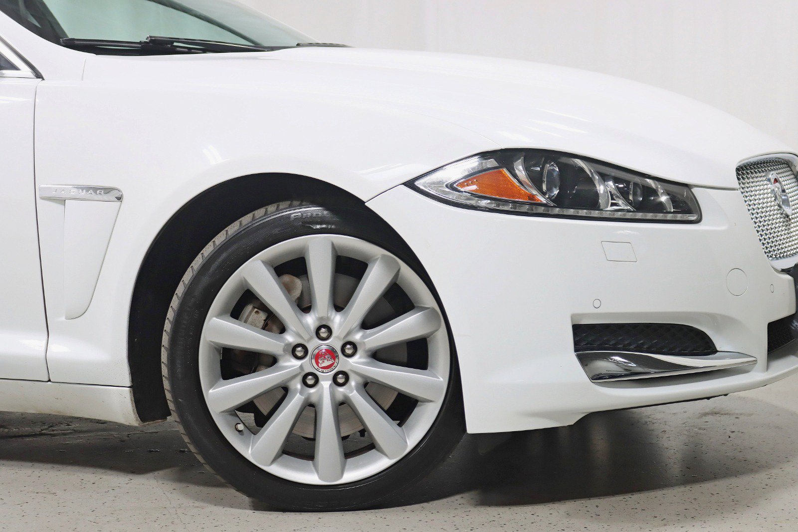 Used 2014 Jaguar XF 3.0 AWD/4WD image 5