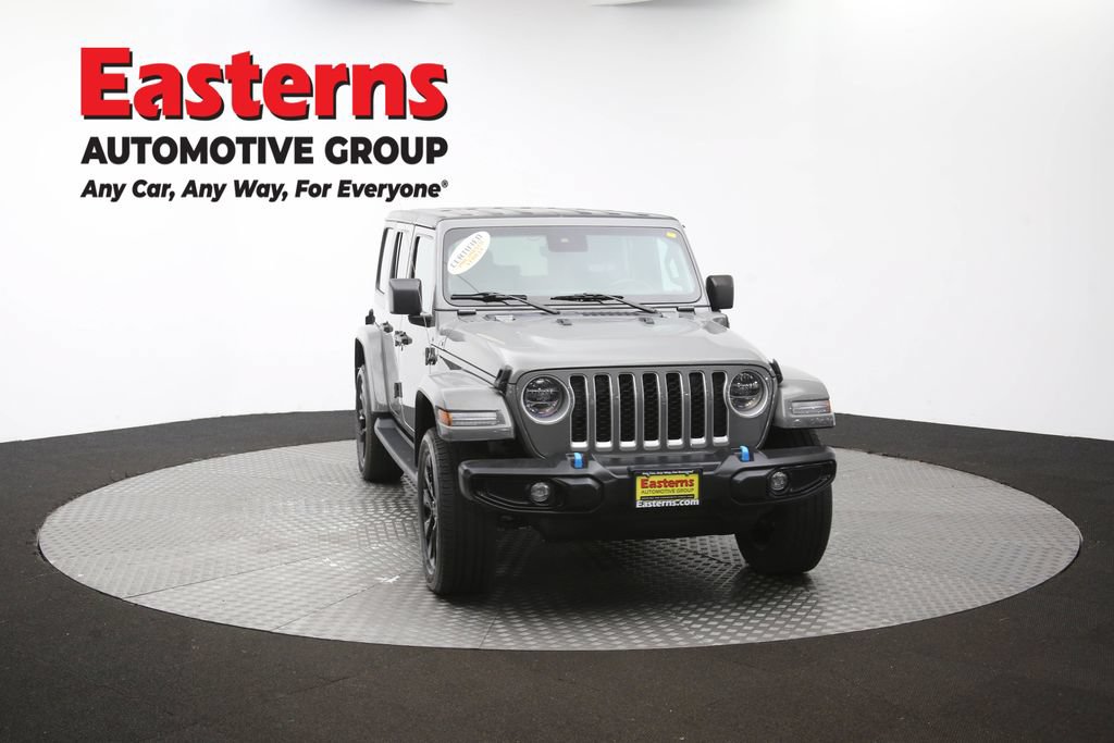 Used 2022 Jeep Wrangler Unlimited Sahara w/ Cold Weather Group AWD/4WD image 50