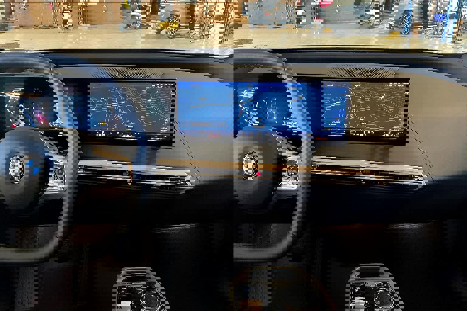 New 2026 BMW iX xDrive45 image 6