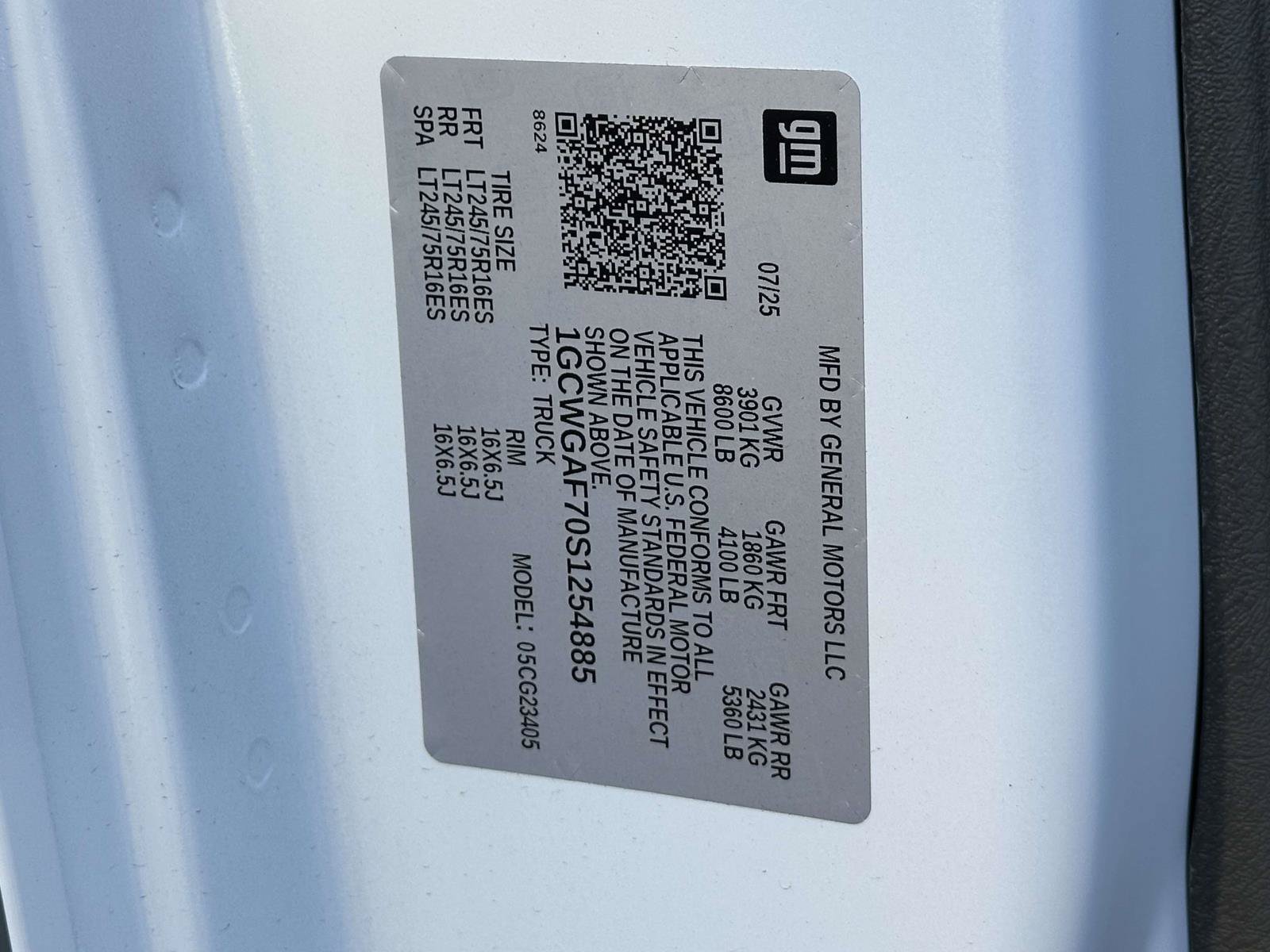 New 2025 Chevrolet Express 2500 w/ Driver Convenience Package RWD image 27