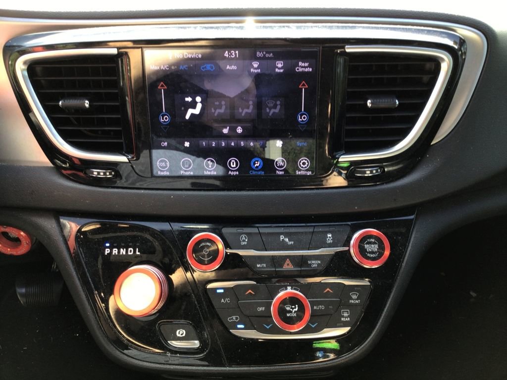 Used 2019 Chrysler Pacifica Touring-L Plus w/ S Appearance Package image 23