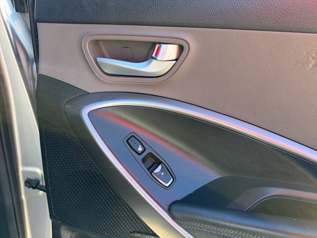 Used 2016 Hyundai Santa Fe SE w/ Option Group 03 image 29