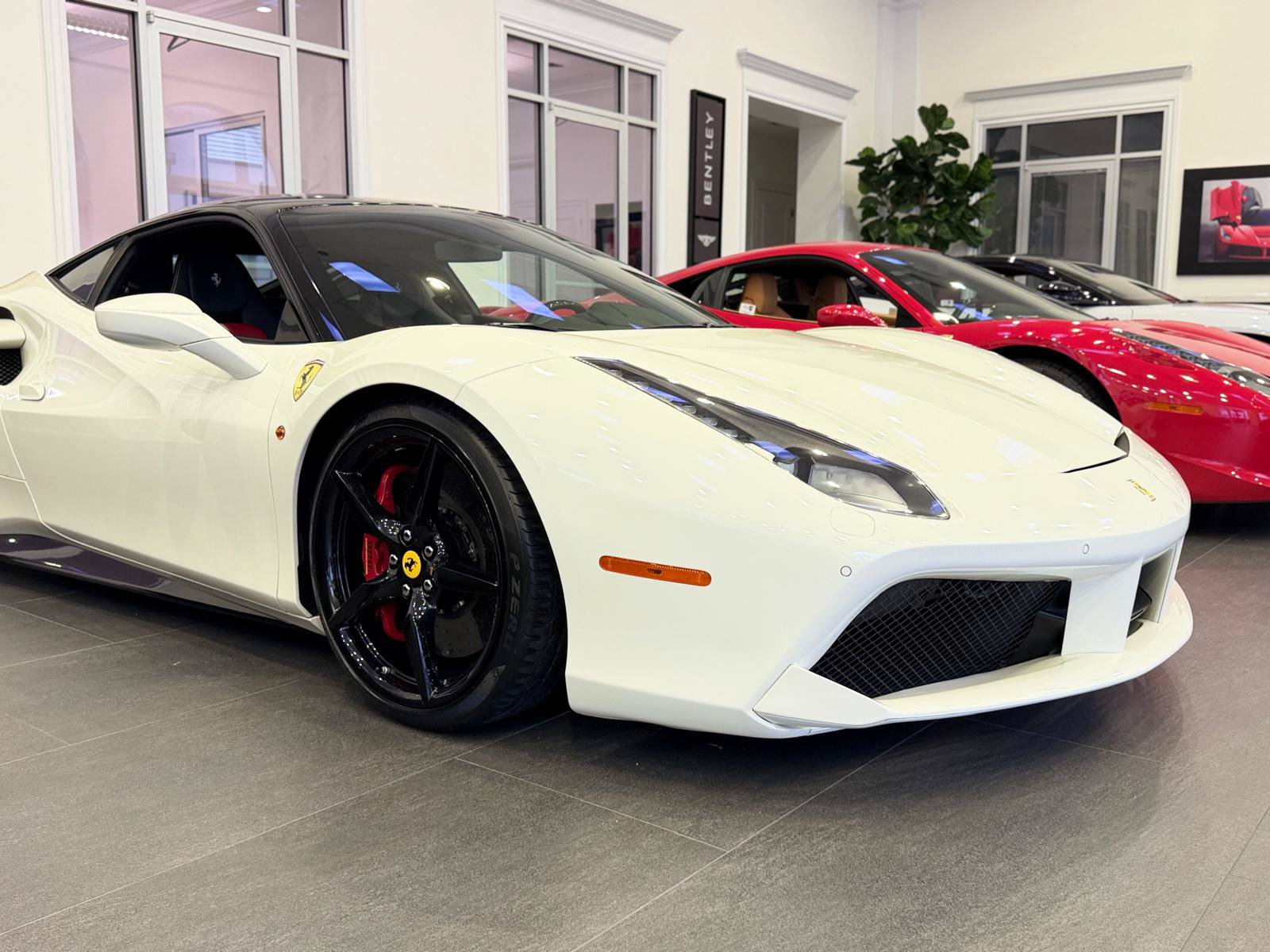 Used 2017 Ferrari 488 GTB RWD image 4