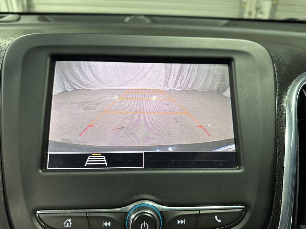 Used 2023 Chevrolet Equinox LS FWD image 24