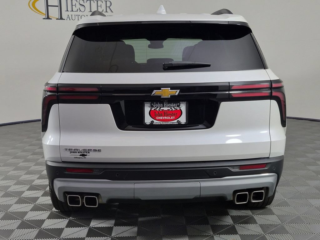 Used 2025 Chevrolet Traverse LT w/ Driver Confidence Package FWD image 6