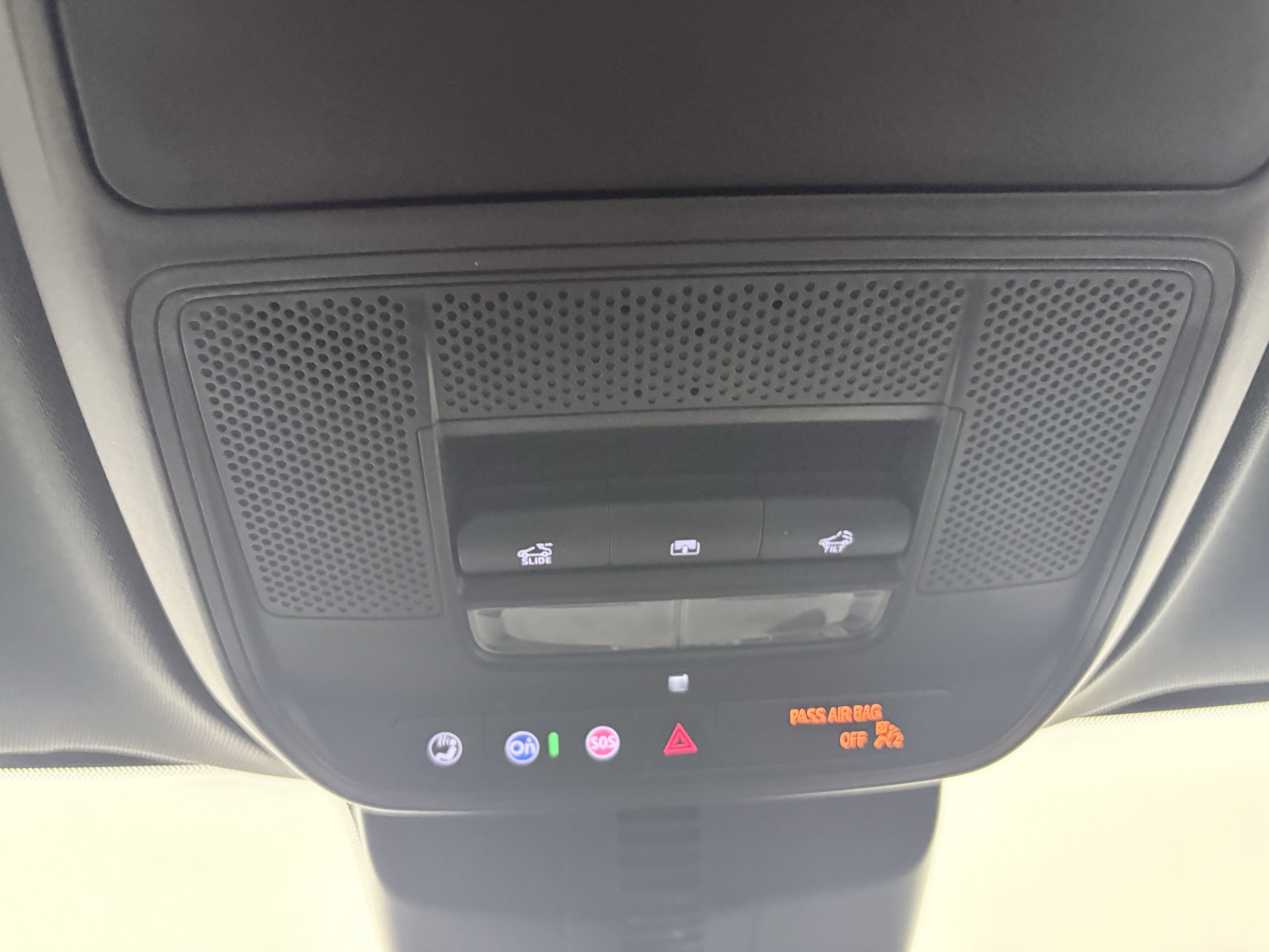 Used 2024 Chevrolet Traverse Z71 image 28