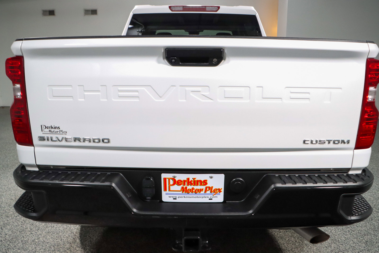 Used 2024 Chevrolet Silverado 2500 Custom image 8