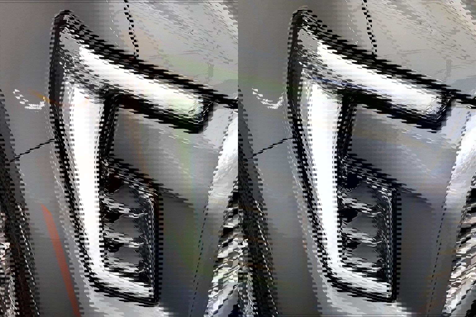 Used 2025 GMC Yukon Denali image 28