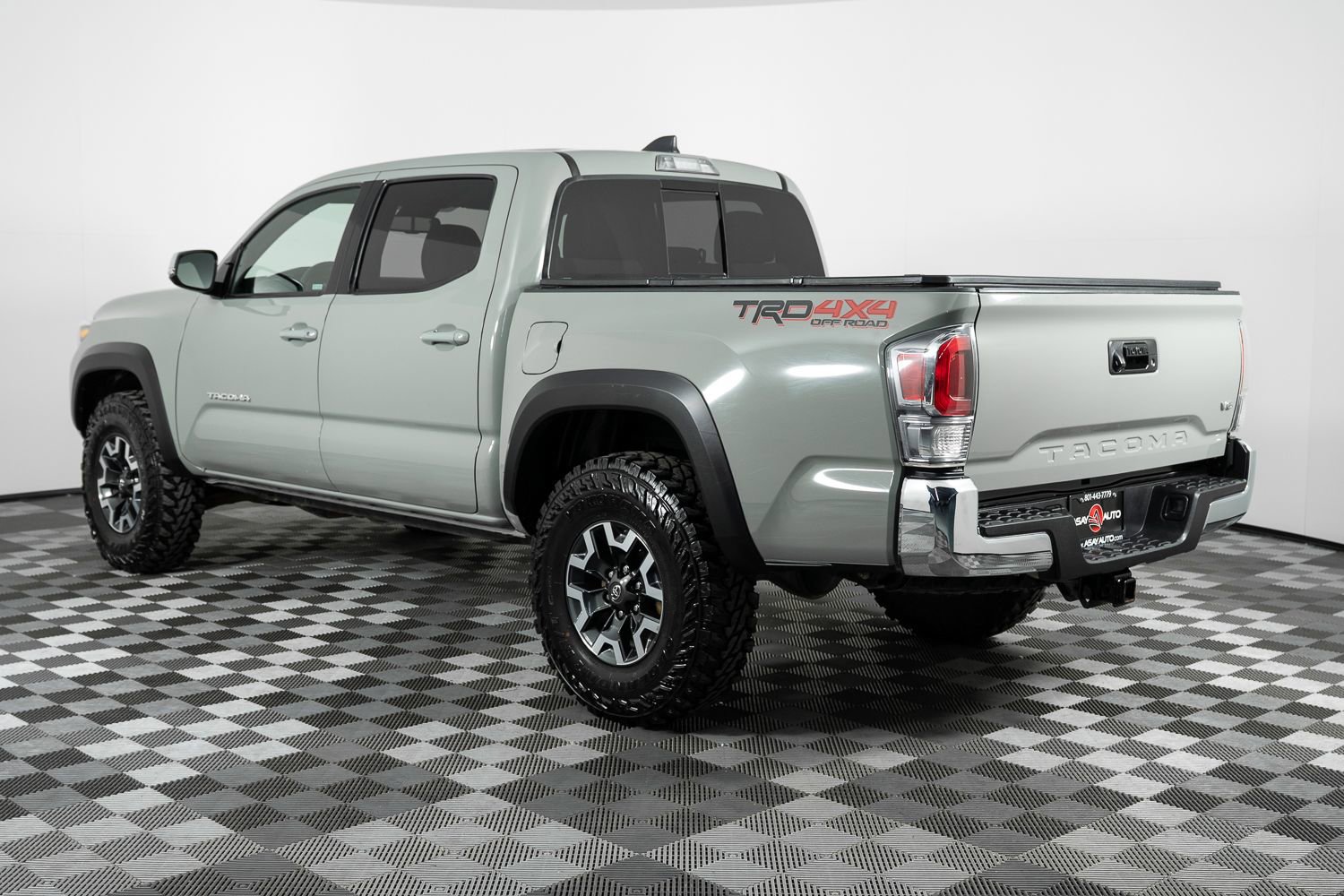 Used 2023 Toyota Tacoma TRD Off-Road image 4