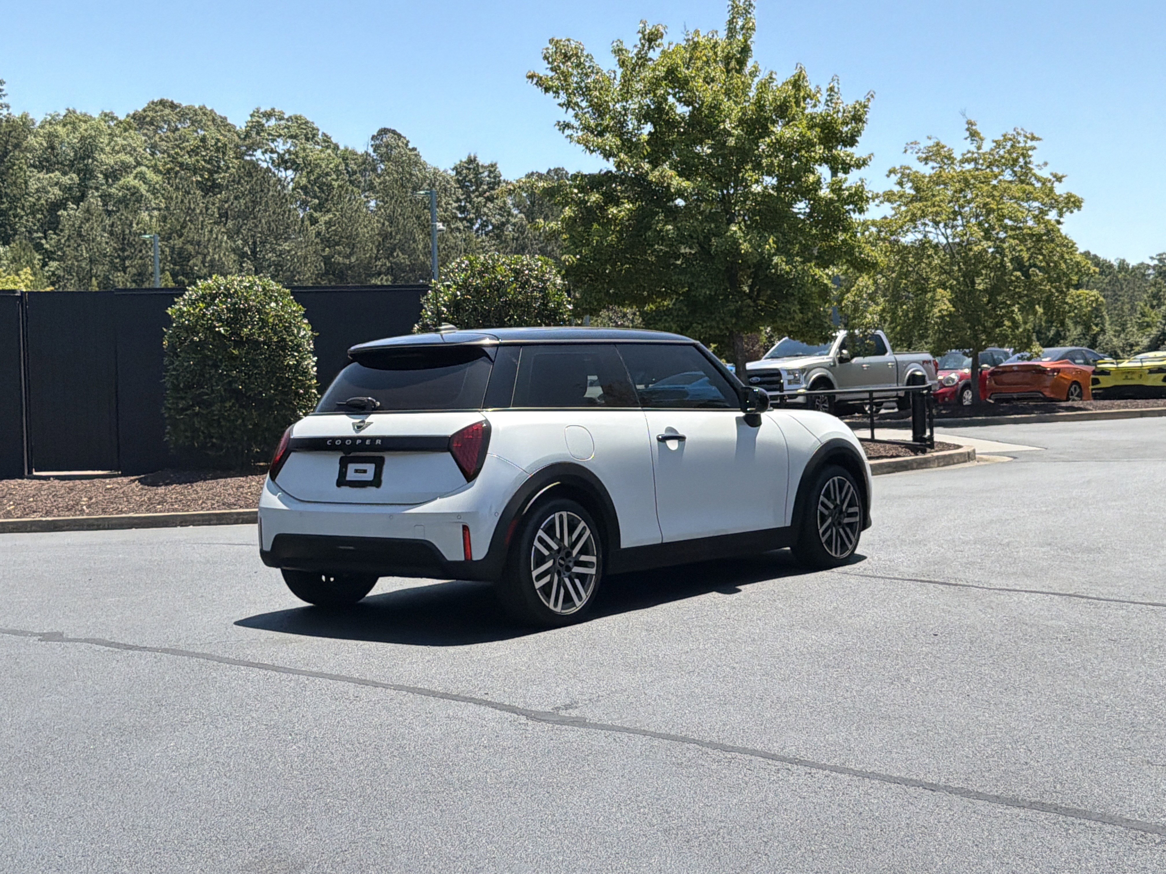 Used 2026 MINI Cooper 2-Door Hardtop FWD image 3