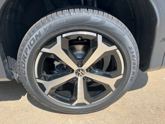 New 2026 Volkswagen Tiguan SE AWD/4WD image 10