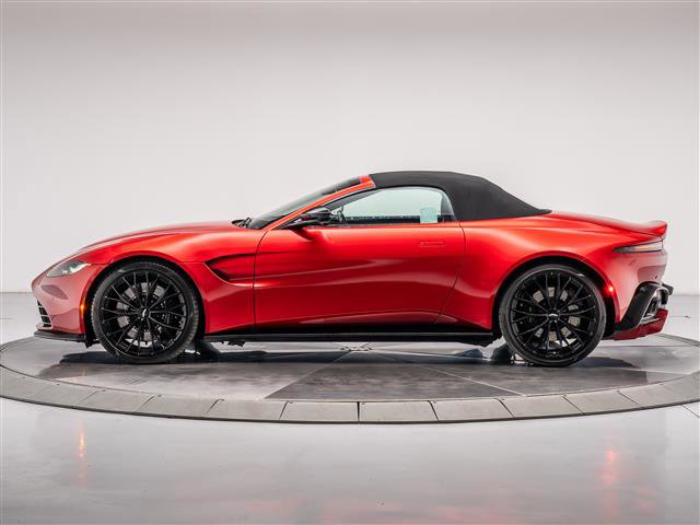 Used 2023 Aston Martin V8 Vantage Roadster image 17