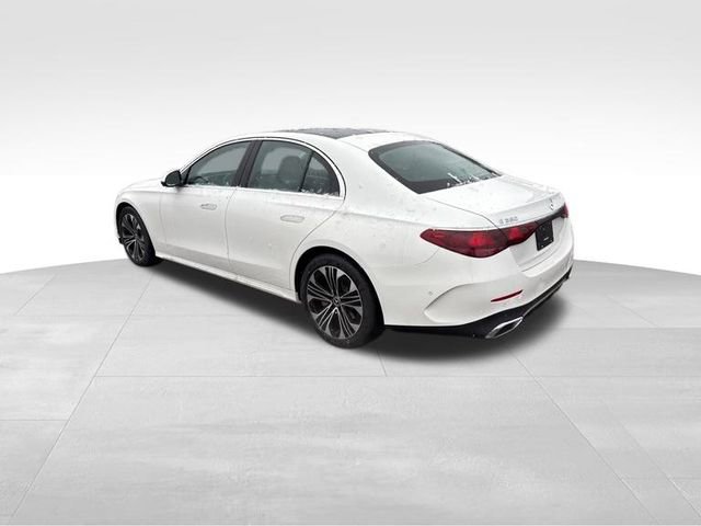 Used 2025 Mercedes-Benz E 350 4MATIC Sedan image 4