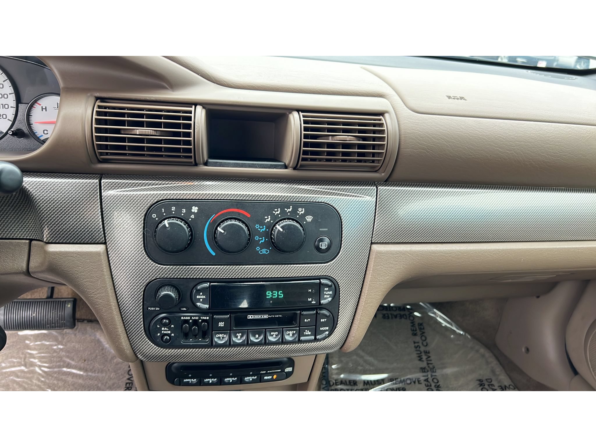 Used 2002 Chrysler Sebring GTC FWD image 17