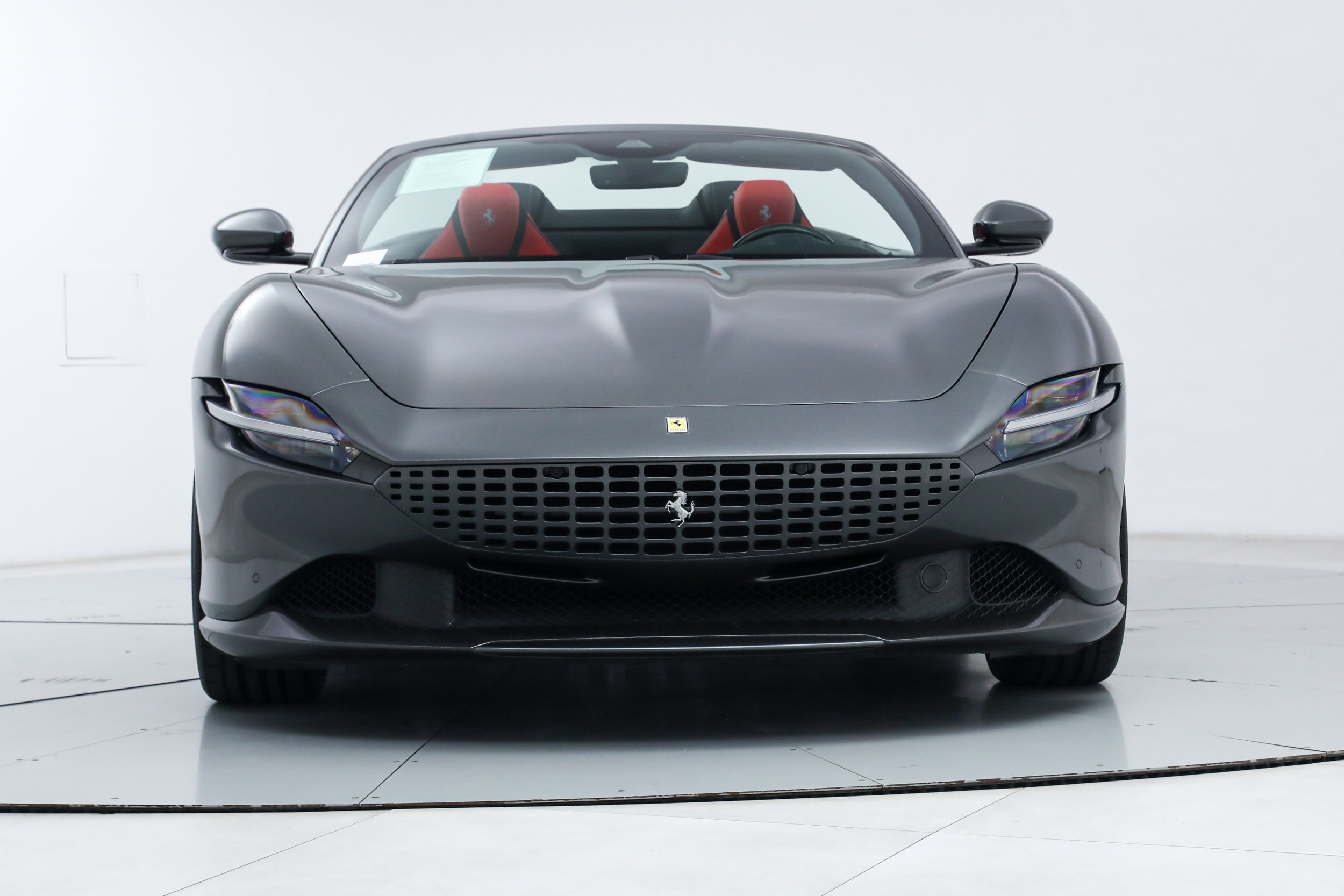 Certified 2025 Ferrari Roma Spider RWD image 12