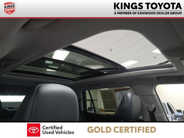 Used 2022 Toyota Highlander Platinum AWD/4WD image 26
