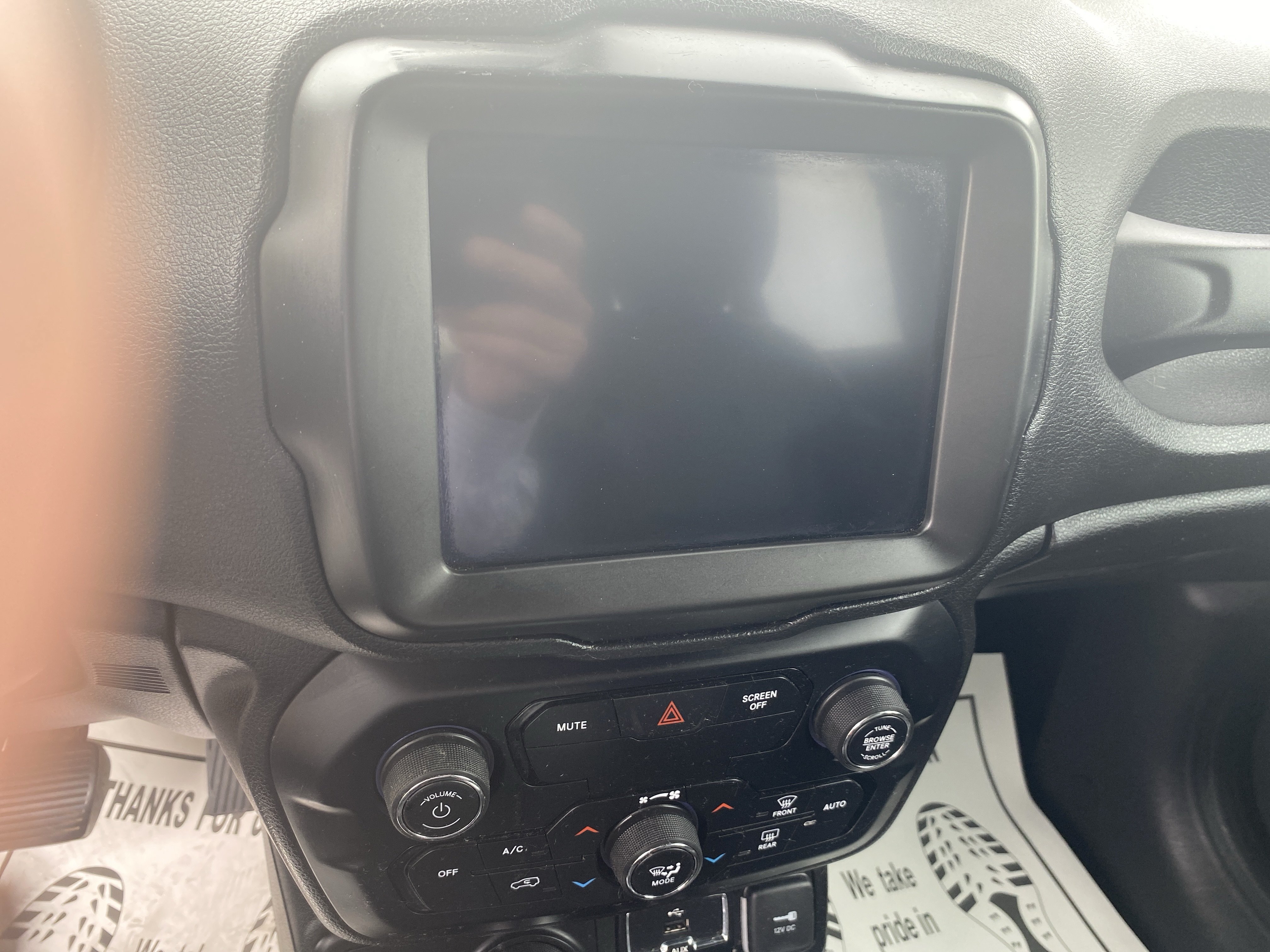 Used 2020 Jeep Renegade Altitude AWD/4WD image 13