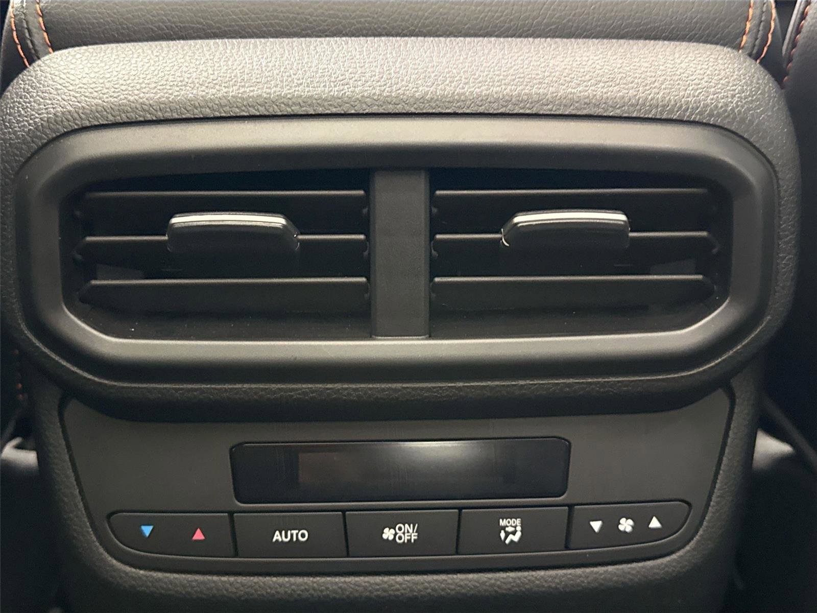 Used 2025 Honda Pilot TrailSport image 35