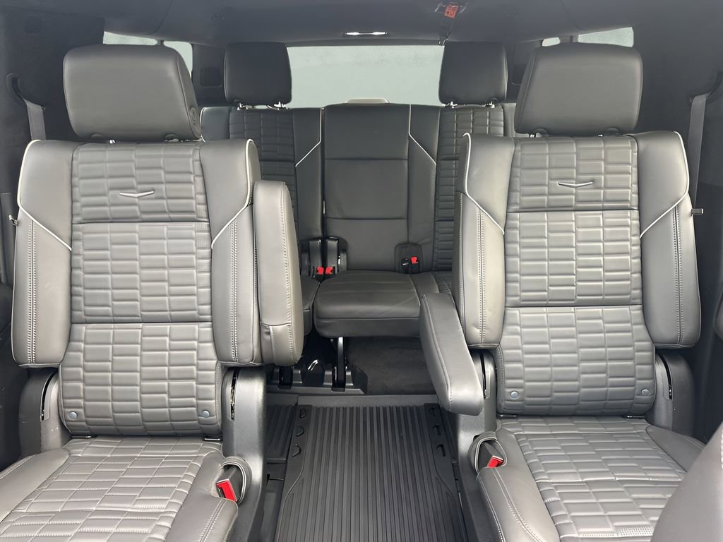 Used 2024 Cadillac Escalade ESV Premium Luxury Platinum image 13