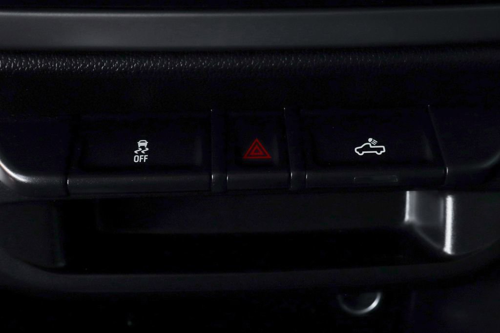 Used 2022 Chevrolet Colorado LT w/ Redline Special Edition RWD image 39