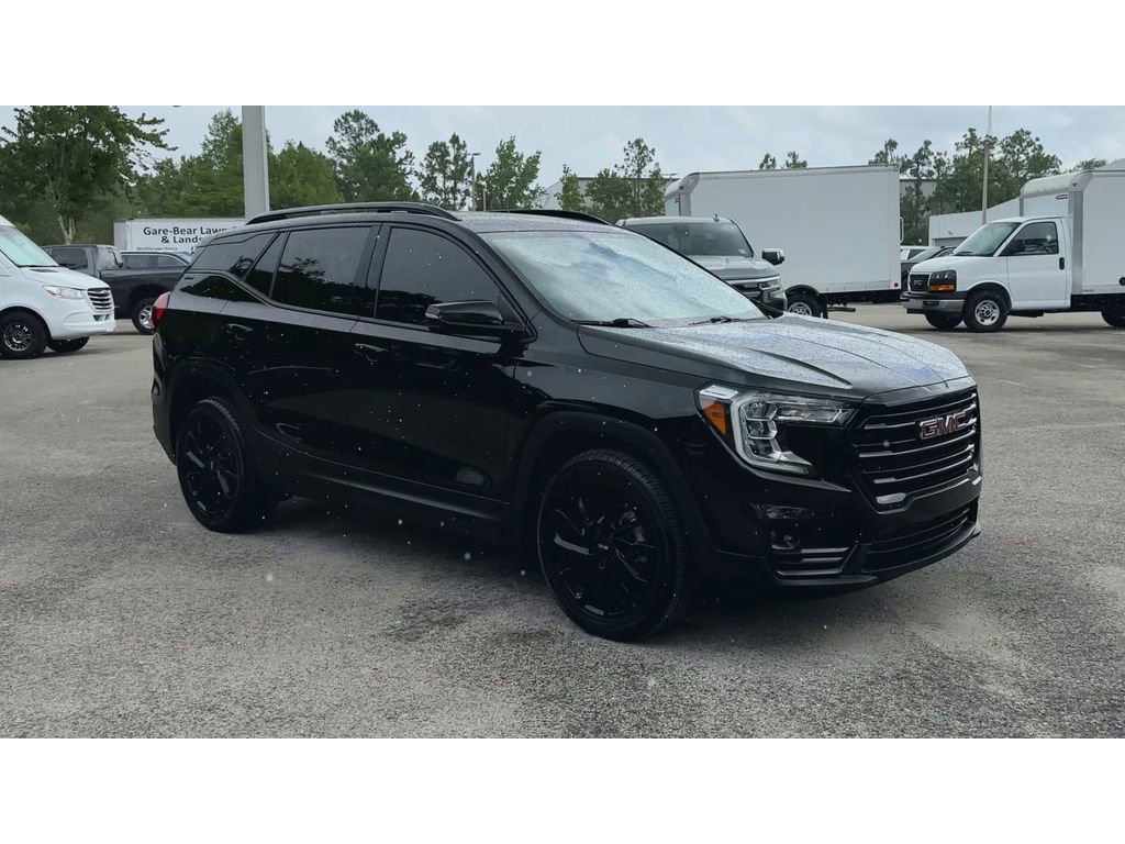 Certified 2023 GMC Terrain SLT w/ Elevation Edition FWD image 2