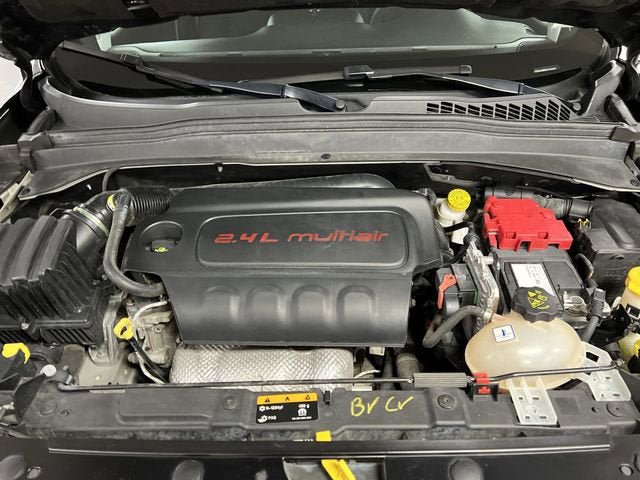 Used 2020 Jeep Renegade Latitude FWD image 29