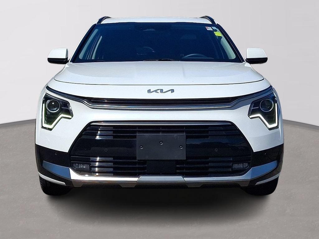 Used 2024 Kia Niro FWD image 2