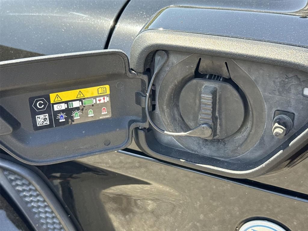 Used 2021 Jeep Wrangler Unlimited Sahara w/ Cold Weather Group image 33