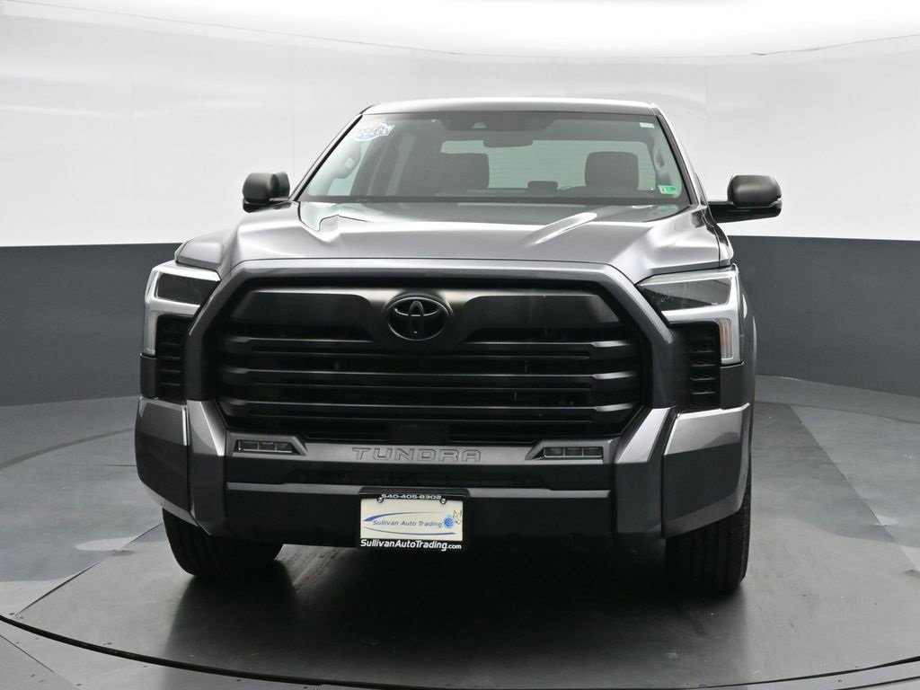 Used 2022 Toyota Tundra SR5 w/ SR5 Convenience Package image 2