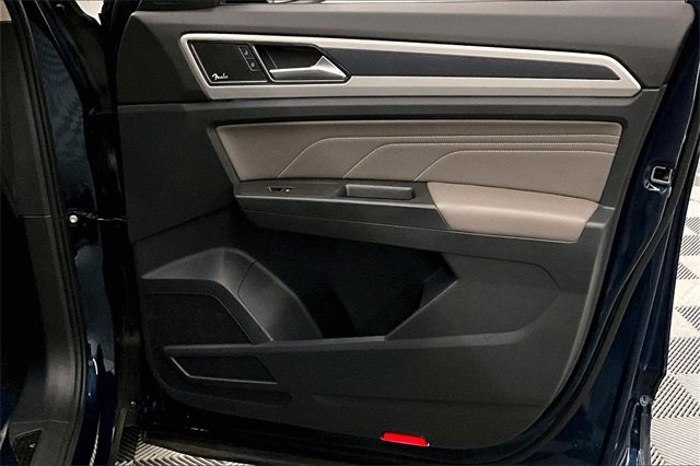 Used 2022 Volkswagen Atlas SEL Premium image 18