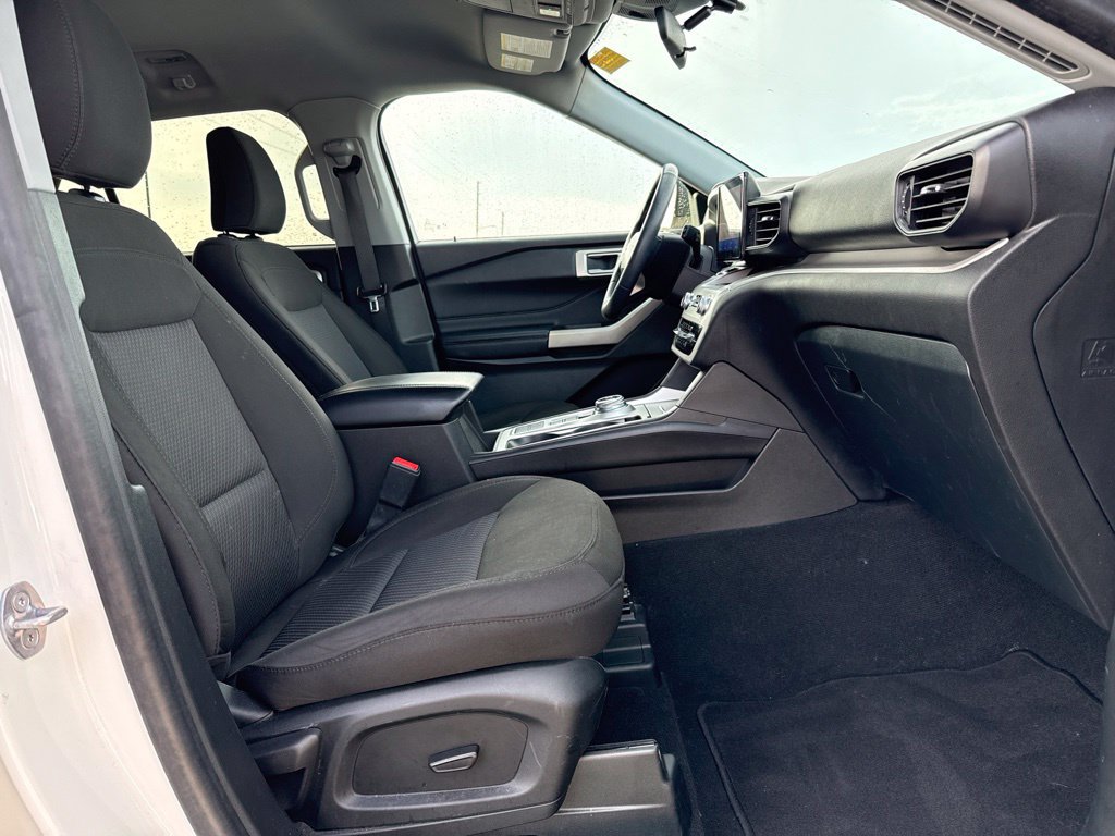 Used 2023 Ford Explorer XLT RWD image 10
