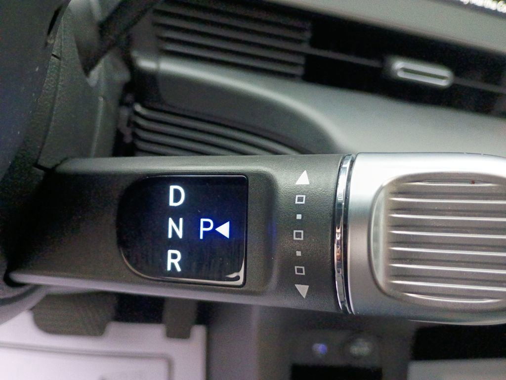 Used 2023 Hyundai Ioniq 5 SE image 32