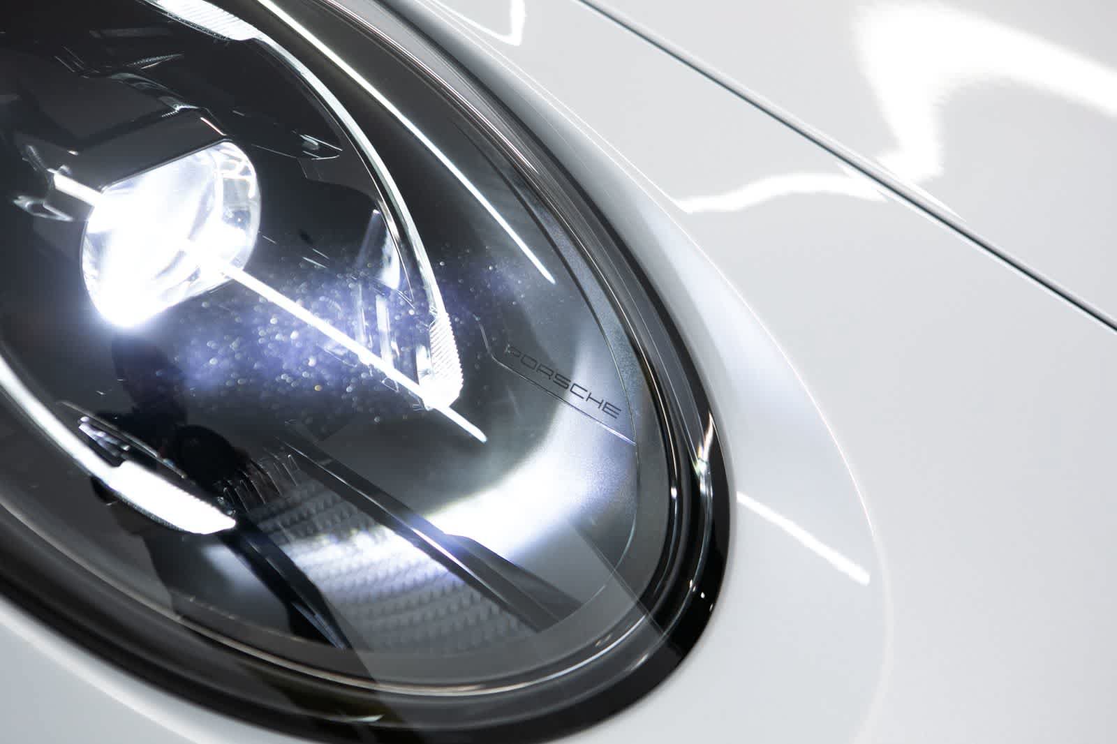 New 2026 Porsche 911 Carrera T RWD image 16