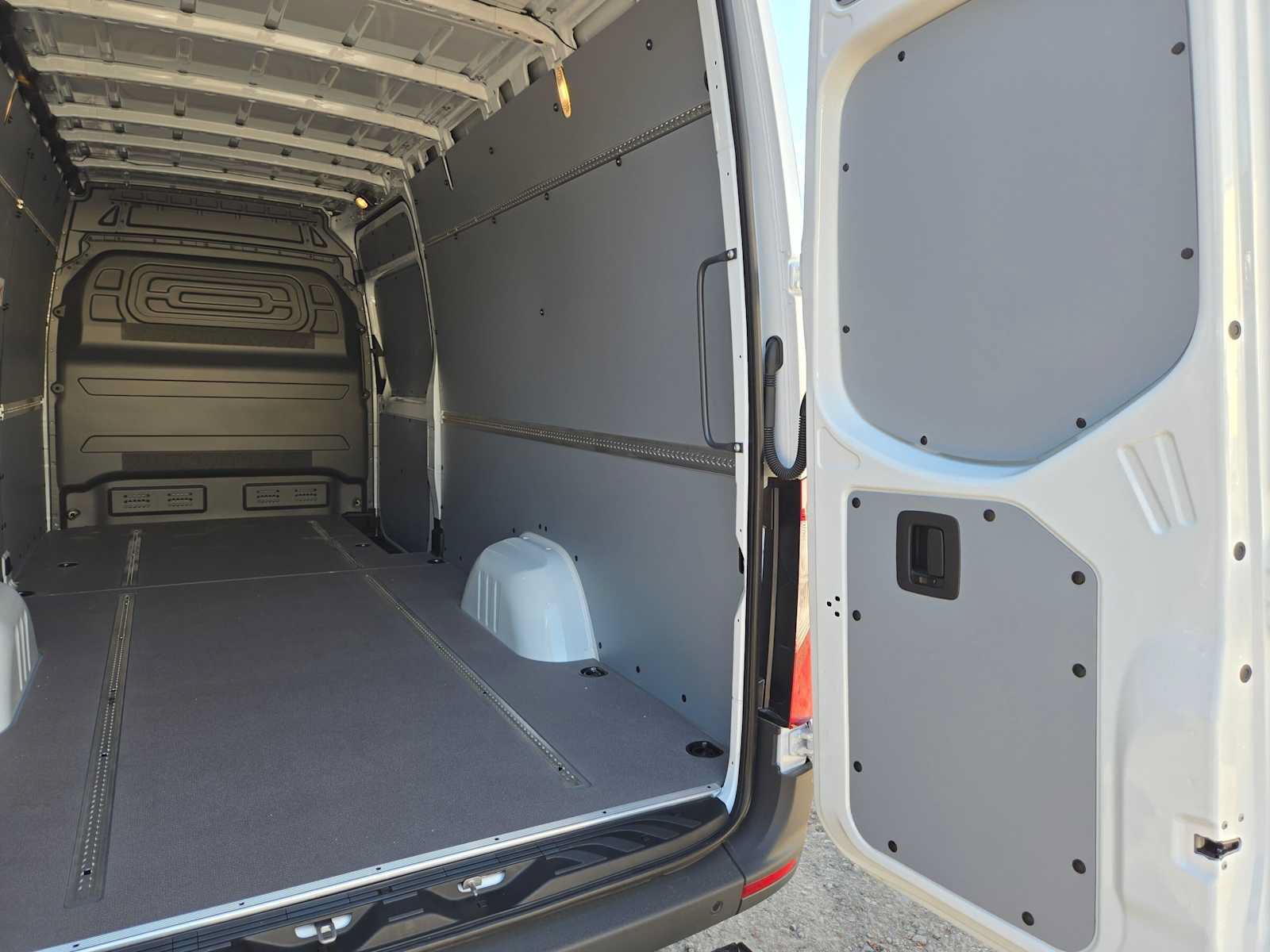 New 2026 Mercedes-Benz Sprinter 2500 image 18