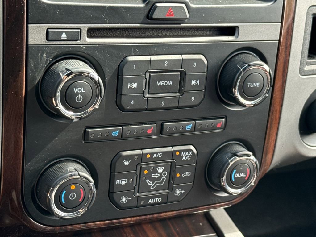 Used 2017 Ford Expedition Platinum RWD image 22