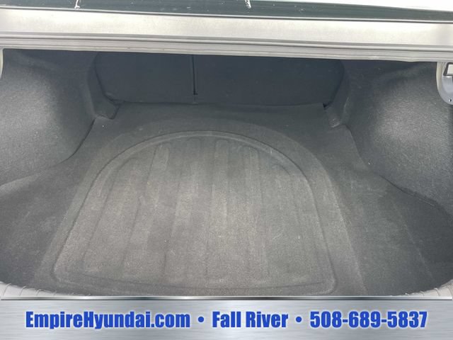 Used 2024 Hyundai Elantra Limited FWD image 6