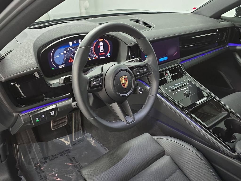 Certified 2024 Porsche Panamera 4 AWD/4WD image 4